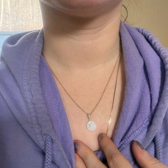 Beautiful 18k solid gold .49 ctw and Genuine Pave Diamond Pendant necklace ๐ - Picture 6 of 16